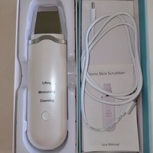 Ionic Skin Scrubber - White